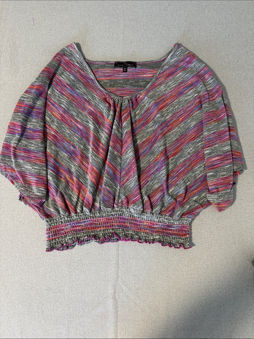 Almost Famous Striped Heathered V-Neck Women’s Top in Gray and Pink SZL - Picture 15 of 15